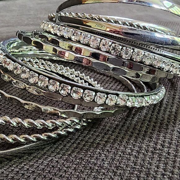 Claire's Set Of 14 Silver Tone Bangle Bracelets - Picture 5 of 16